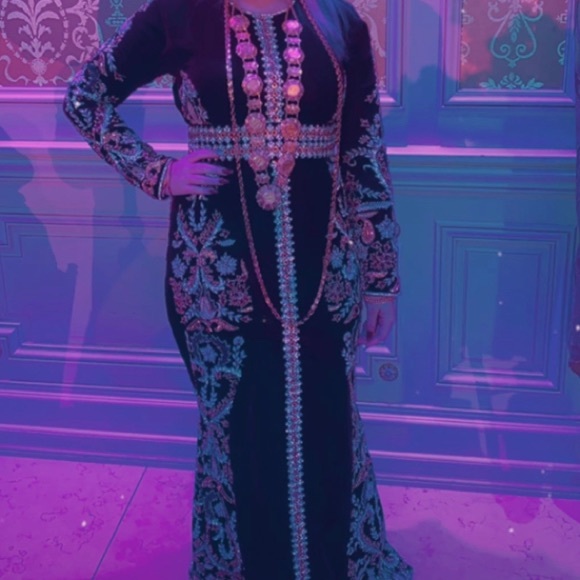 SOLD - Picture 2 of 4